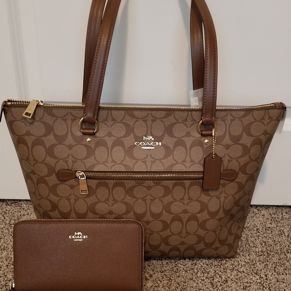 🎄 COACH🎄FINAL CHRISTMAS MARKDOWN